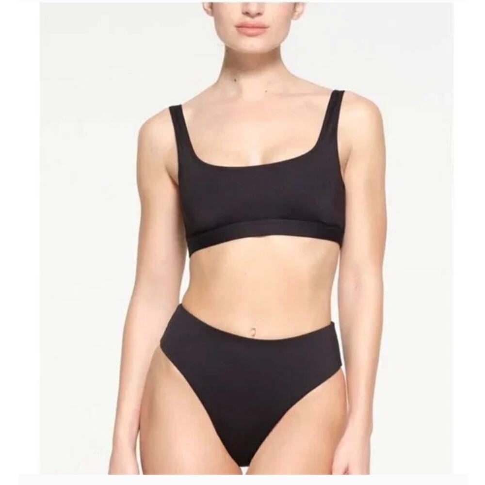 New with Tags Skims Swim Womens Tank Bikini Top Size L in Onyx Black Scoop Back